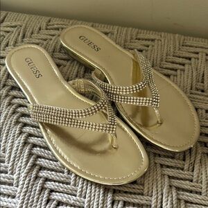 Guess 8.5 Women Gold Metallic Sandal Thong Flip Flop Rhinestone AS IS